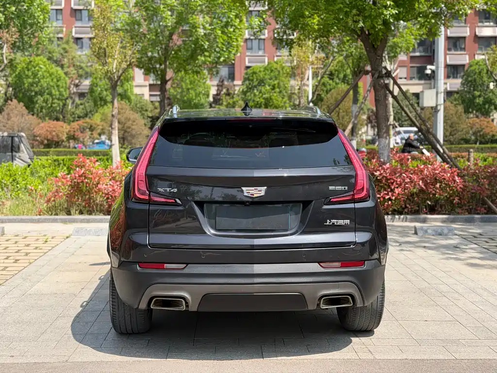 Cadillac XT4 — фото 20