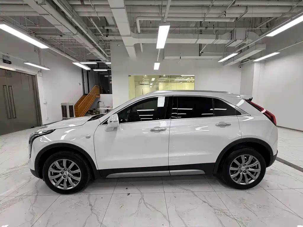 Cadillac XT4 — фото 3