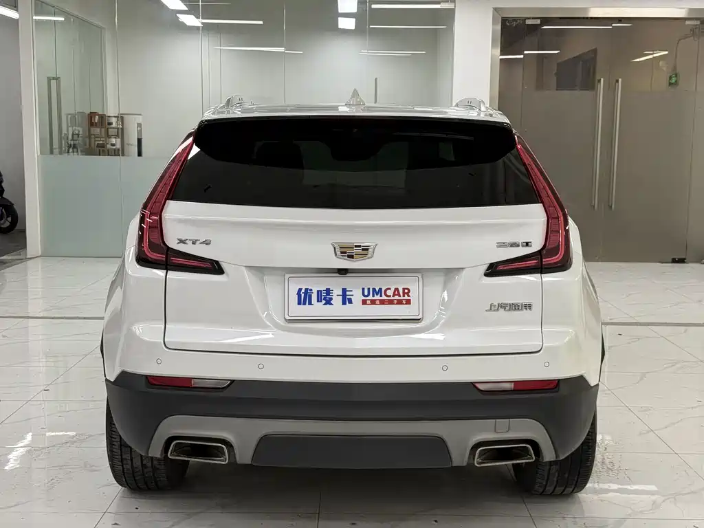 Cadillac XT4 — фото 6