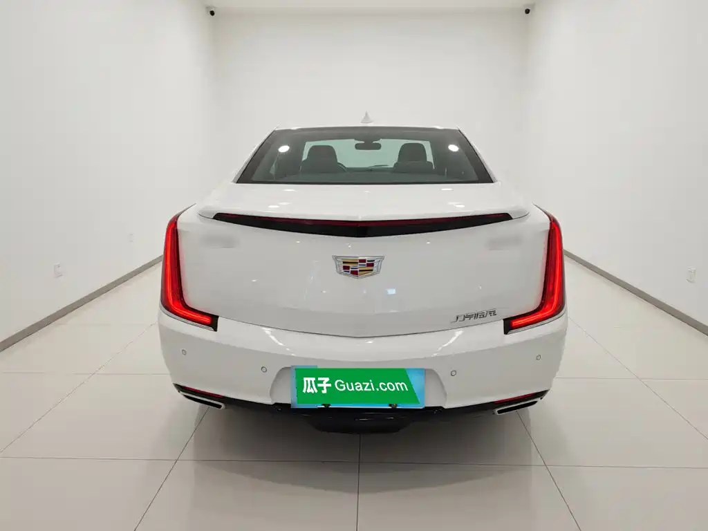 Cadillac XTS — фото 4