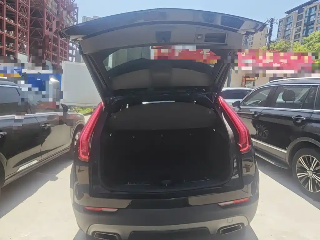 Cadillac XT4 — фото 19