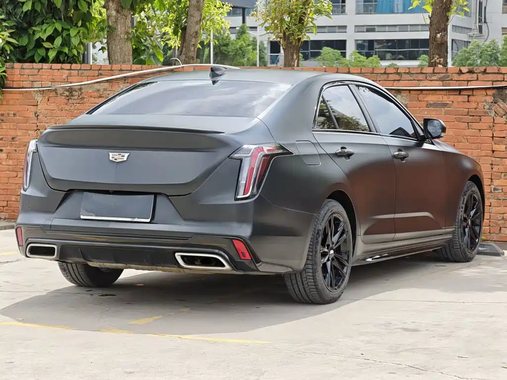 Cadillac CT4 — фото 18