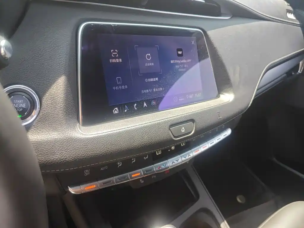 Cadillac XT4 — фото 13