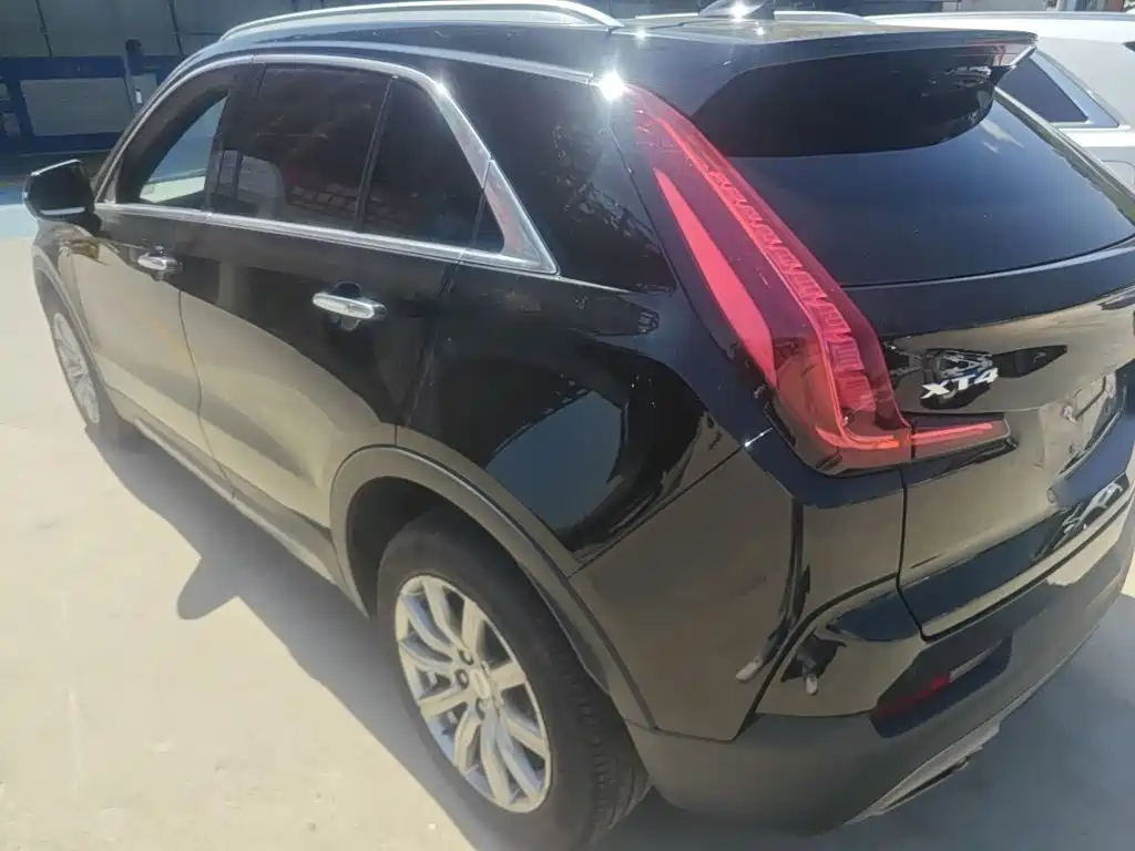 Cadillac XT4 — фото 5