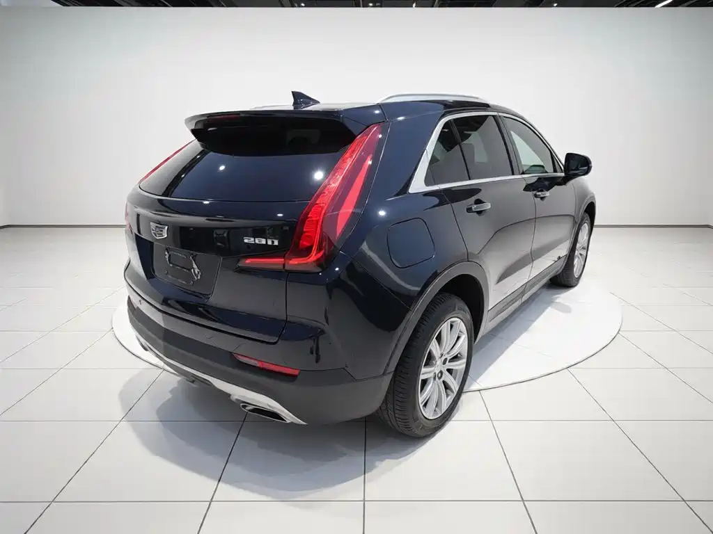Cadillac XT4 — фото 7