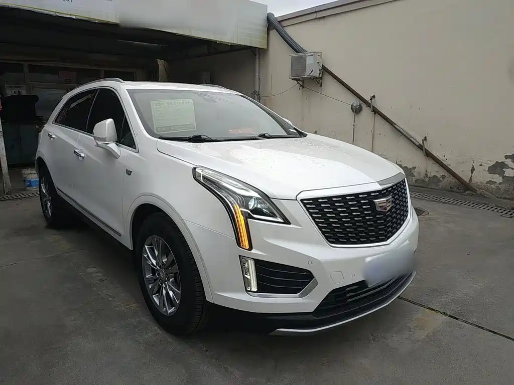 Cadillac XT5 — фото 22
