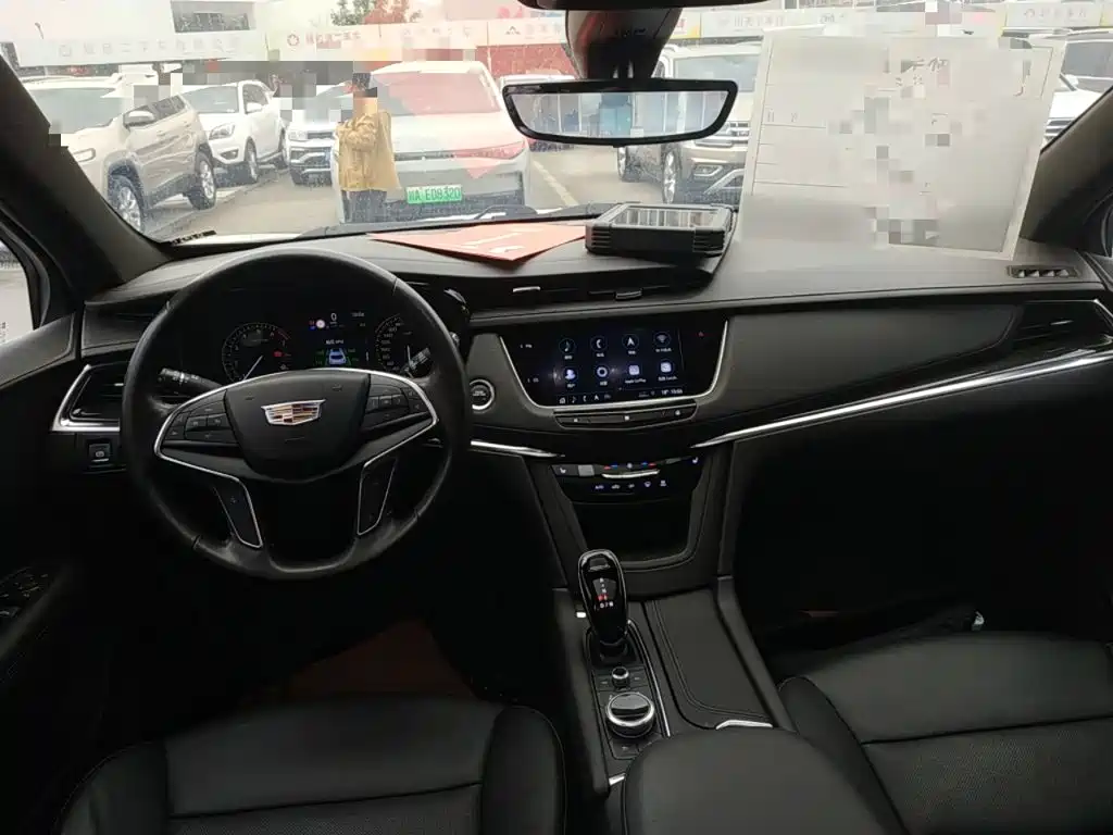 Cadillac XT5 — фото 6