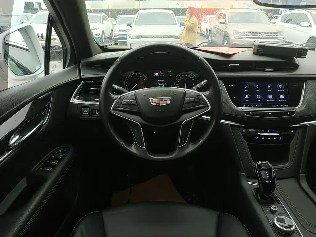 Cadillac XT5 — фото 7