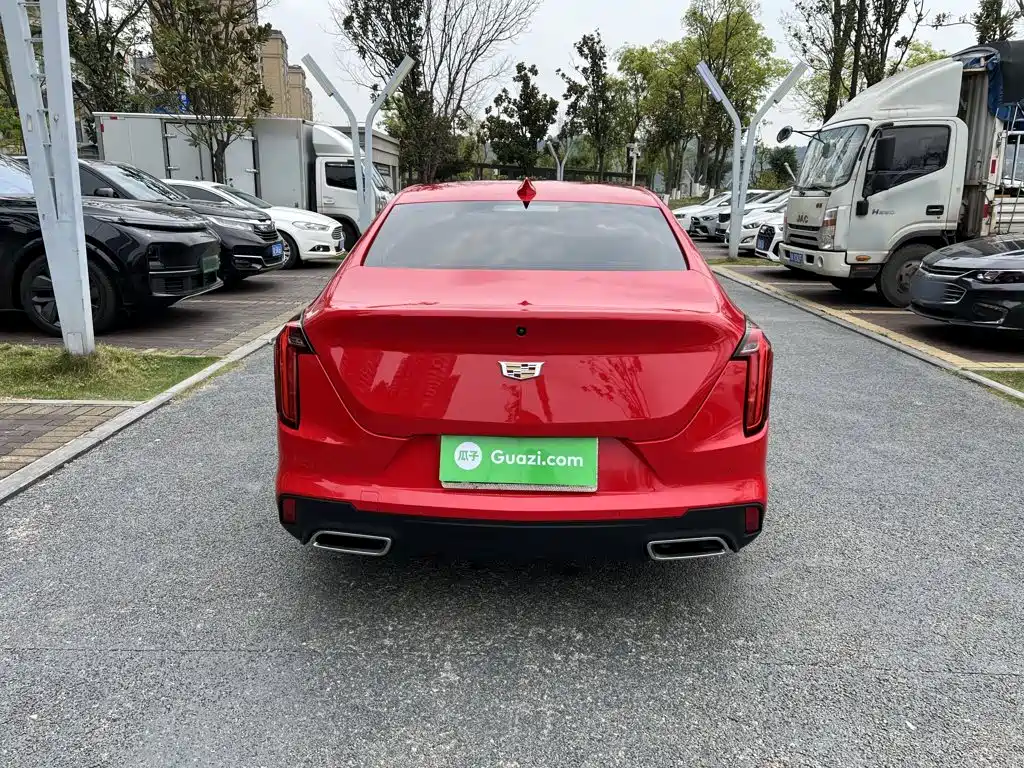 Cadillac CT4 — фото 18