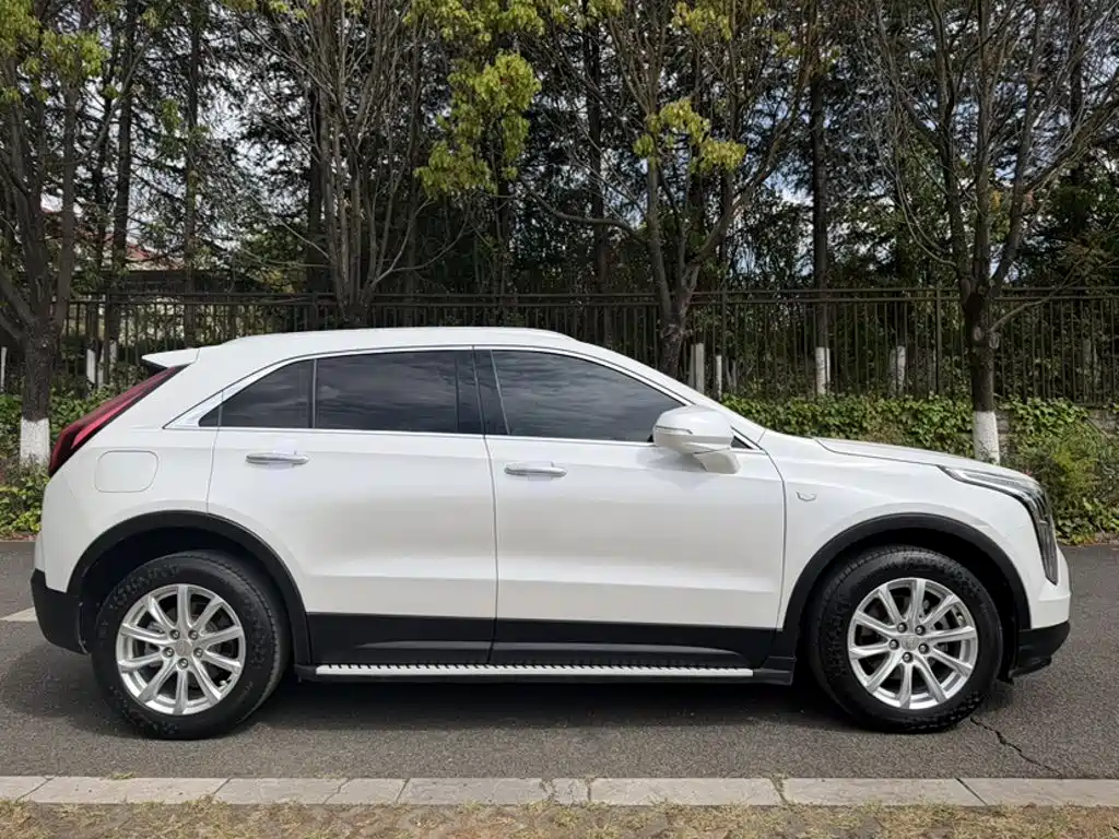 Cadillac XT4 — фото 9