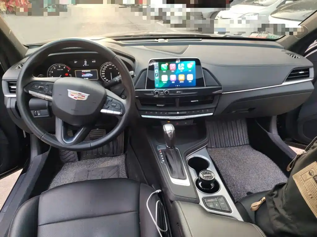 Cadillac CT4 — фото 14