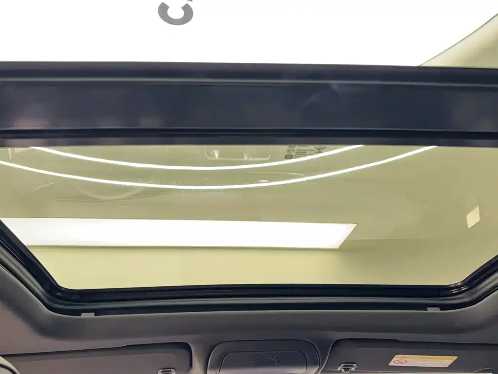 Cadillac XT4 — фото 10