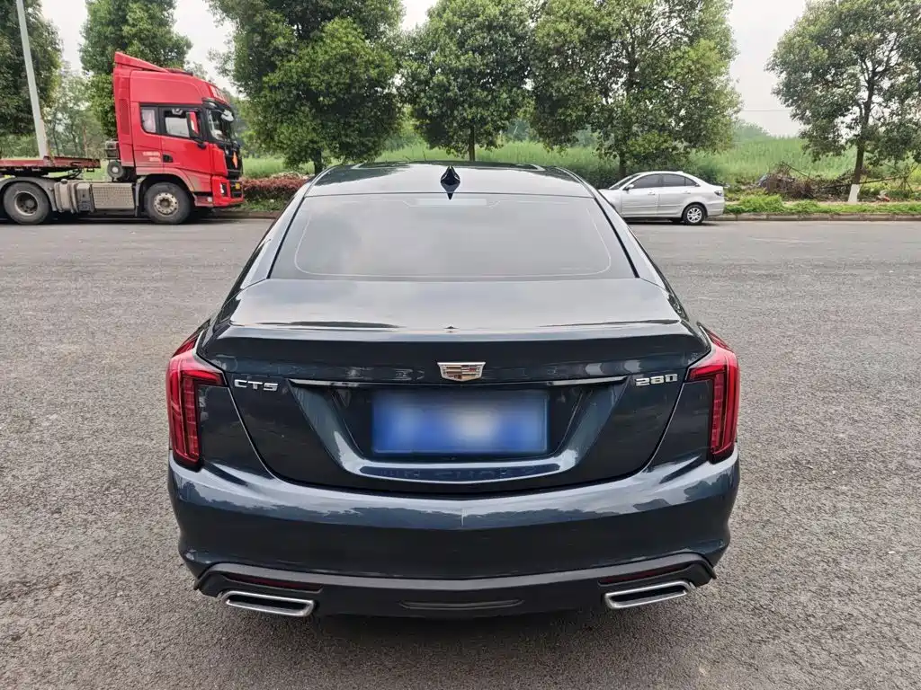 Cadillac CT5 — фото 16