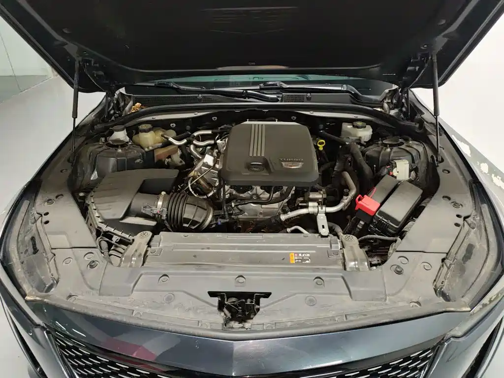 Cadillac CT5 — фото 20