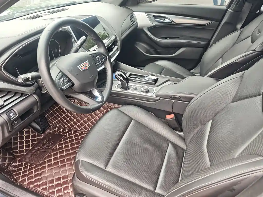 Cadillac CT5 — фото 21