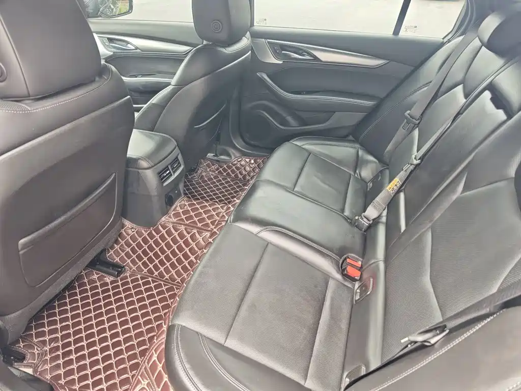 Cadillac CT5 — фото 23