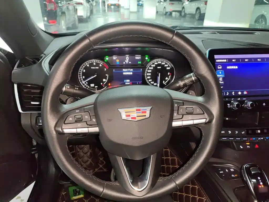 Cadillac CT5 — фото 7