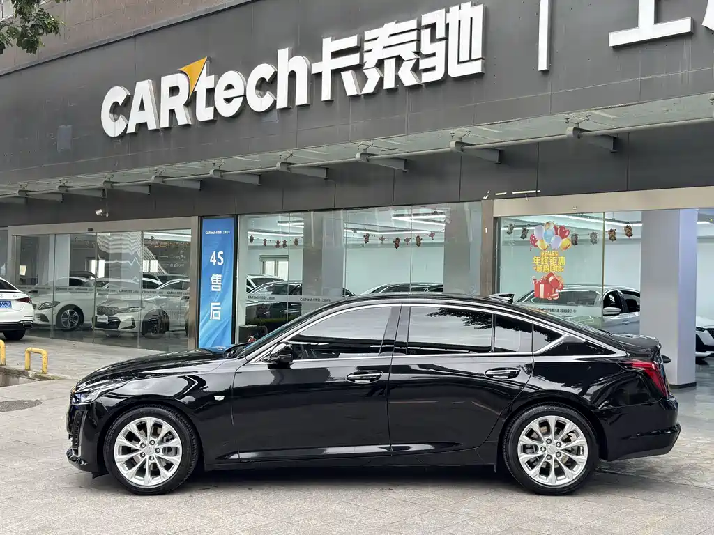 Cadillac CT5 — фото 18