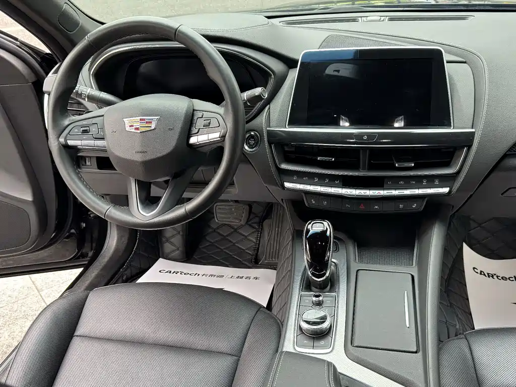 Cadillac CT5 — фото 8