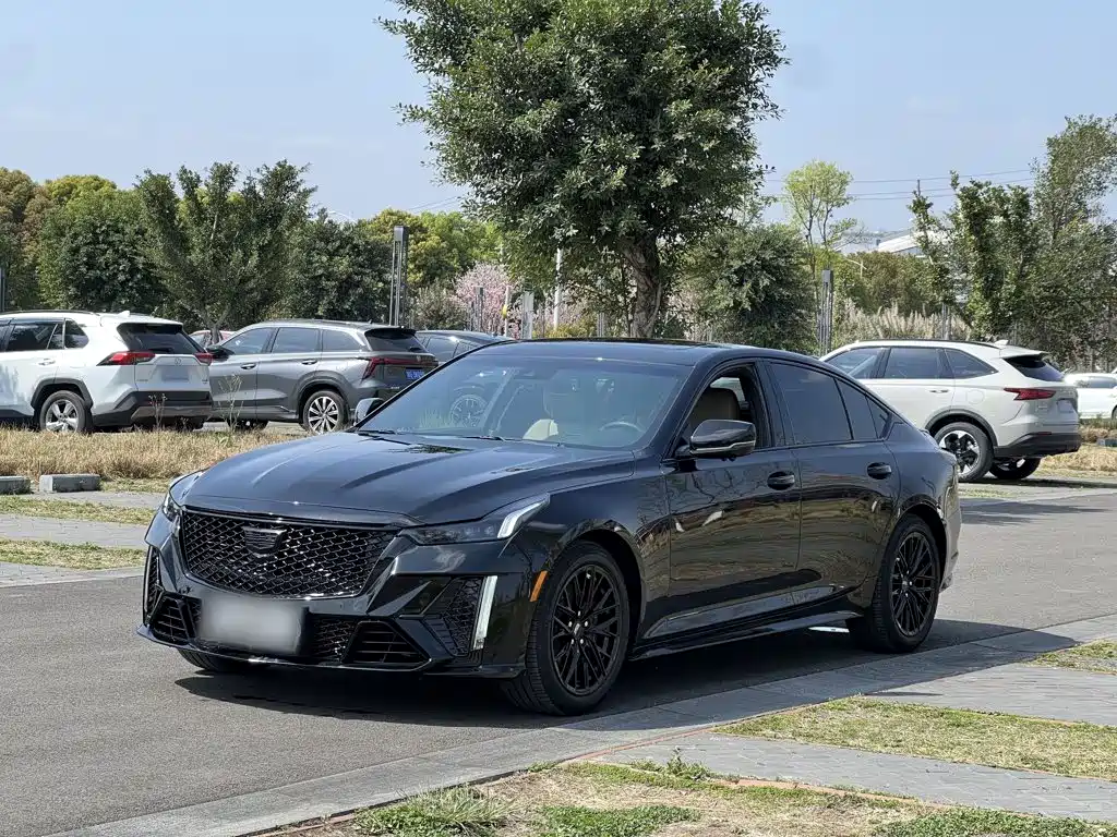 Cadillac CT5 — фото 2