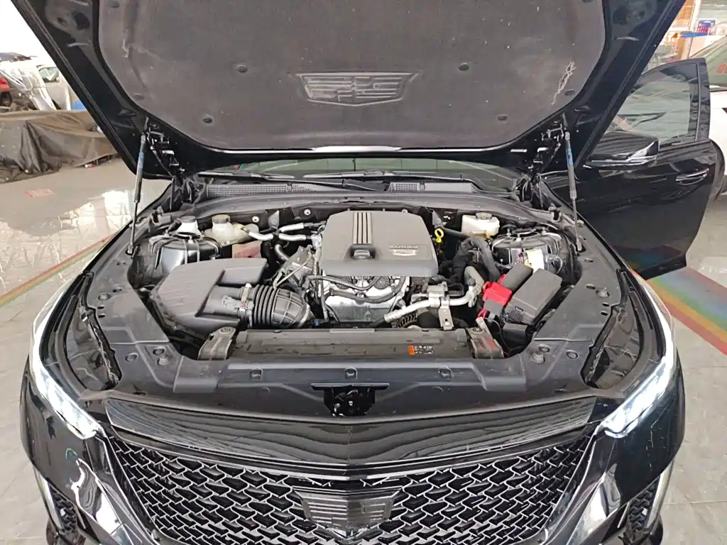 Cadillac CT5 — фото 10