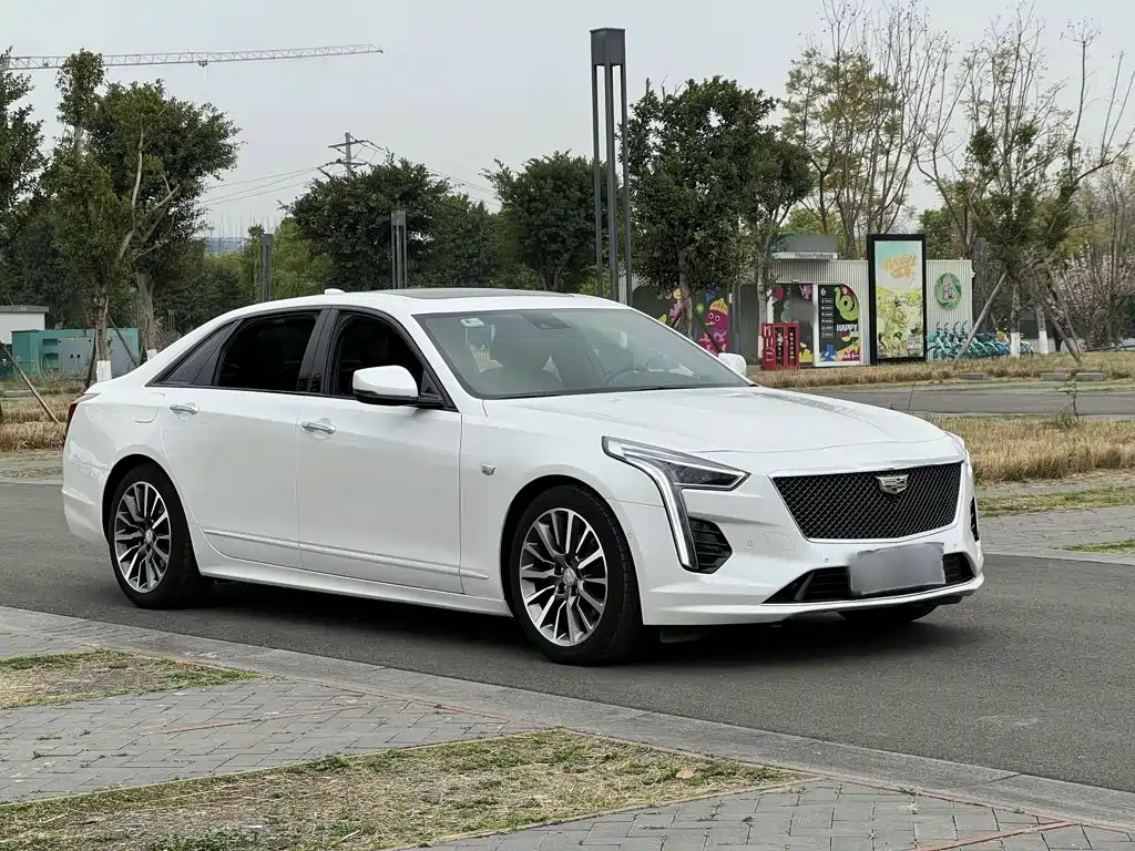 Cadillac CT6 — фото 25