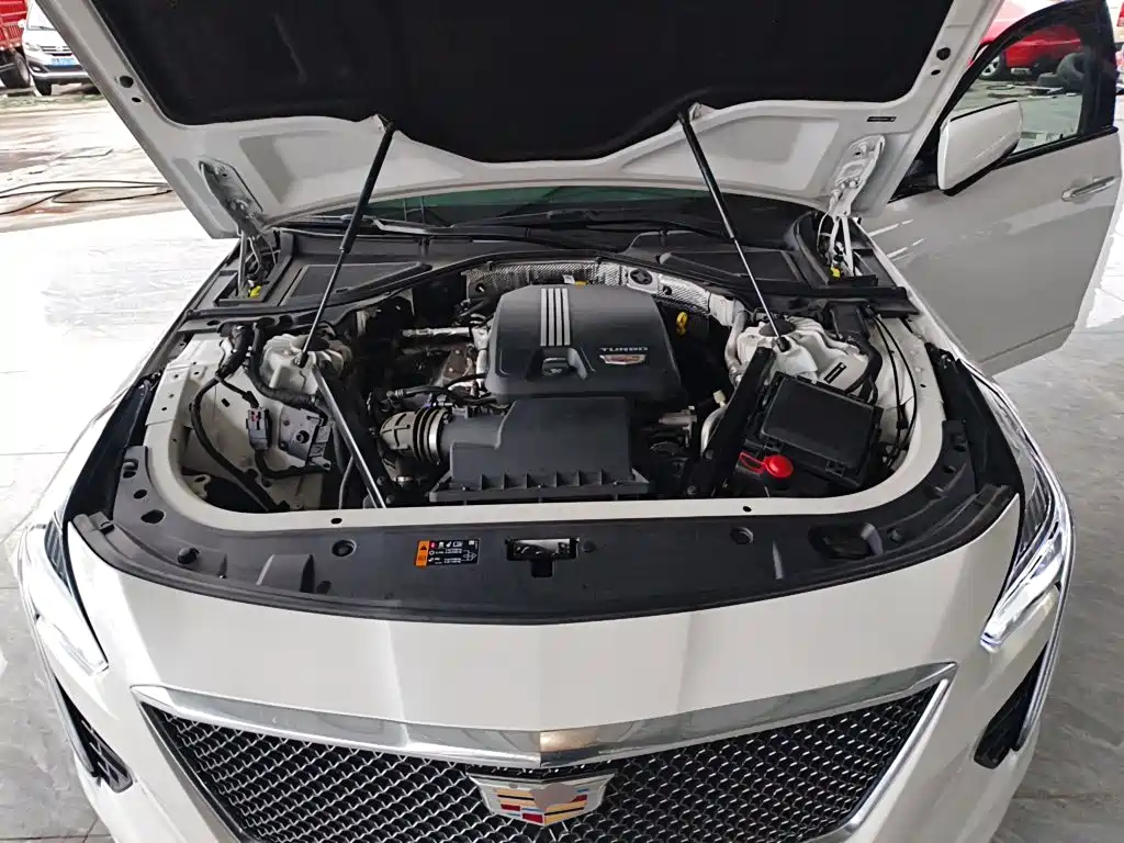 Cadillac CT6 — фото 10