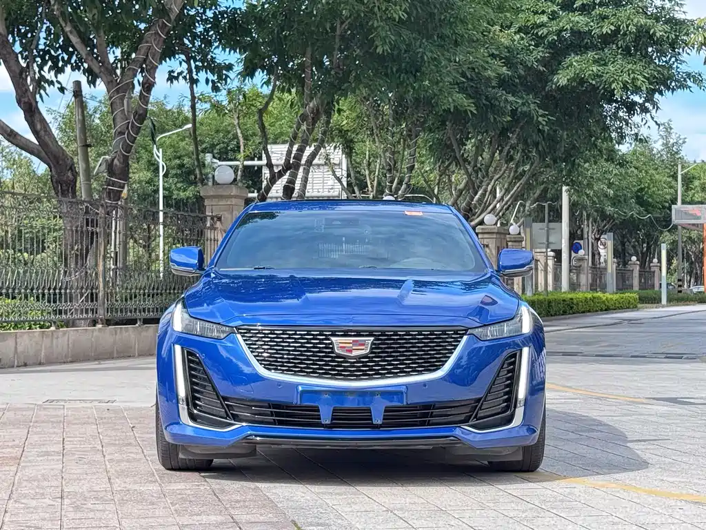 Cadillac CT5 — фото 2