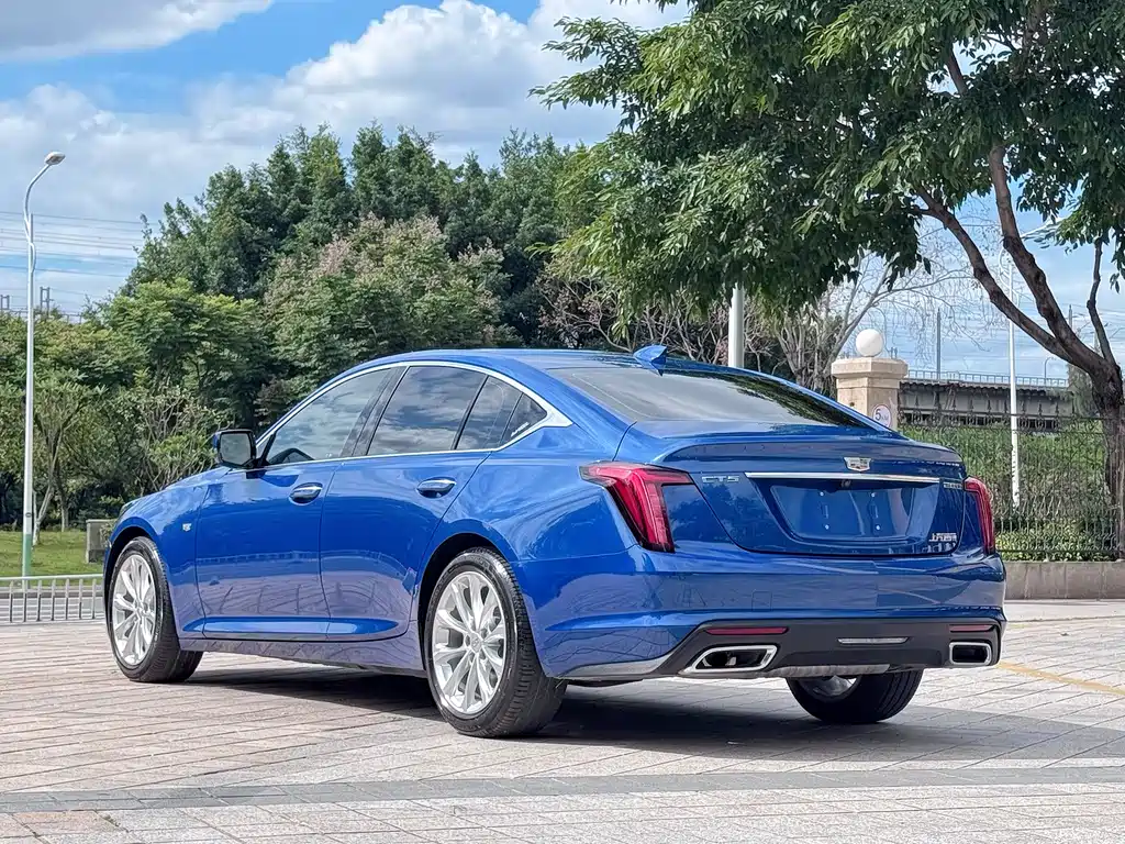 Cadillac CT5 — фото 4