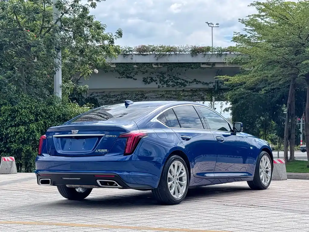 Cadillac CT5 — фото 6