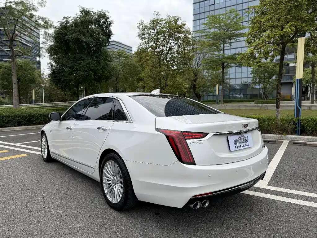 Cadillac CT6 — фото 5
