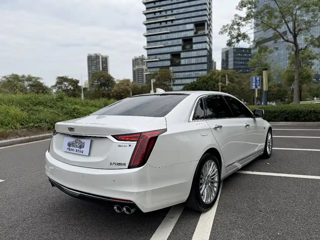 Cadillac CT6 — фото 6