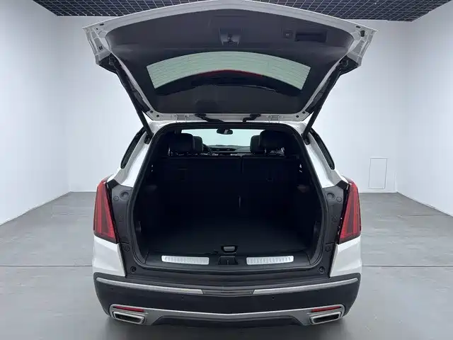 Cadillac XT5 — фото 11