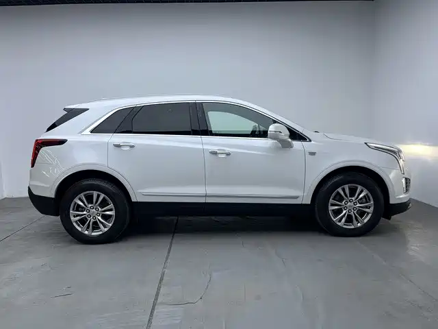 Cadillac XT5 — фото 8