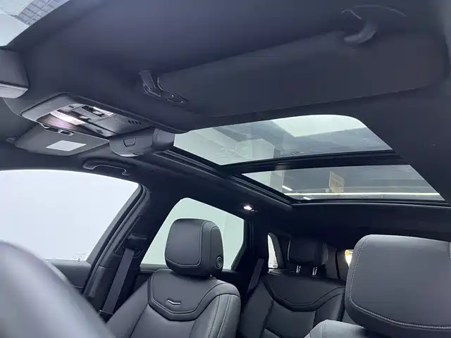 Cadillac XT5 — фото 10