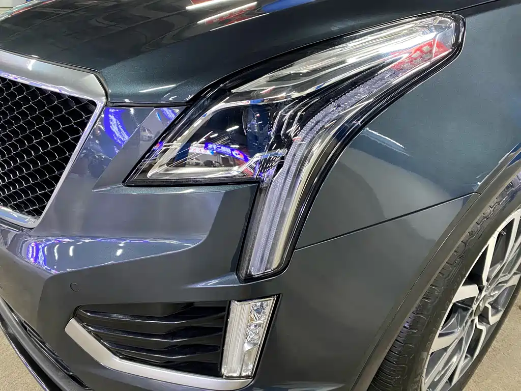 Cadillac XT5 — фото 19