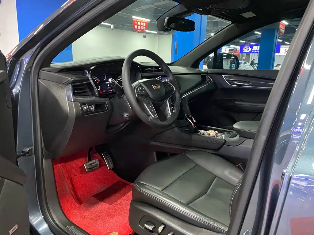 Cadillac XT5 — фото 9