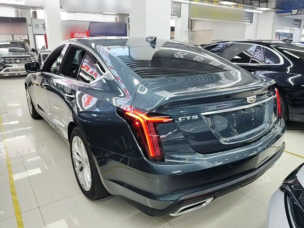 Cadillac CT5 — фото 5