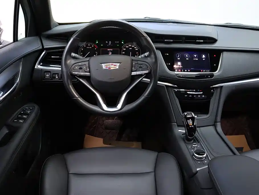Cadillac XT6 — фото 22