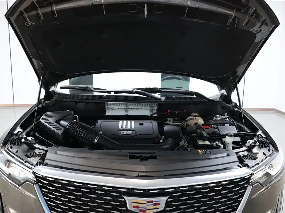 Cadillac XT6 — фото 26