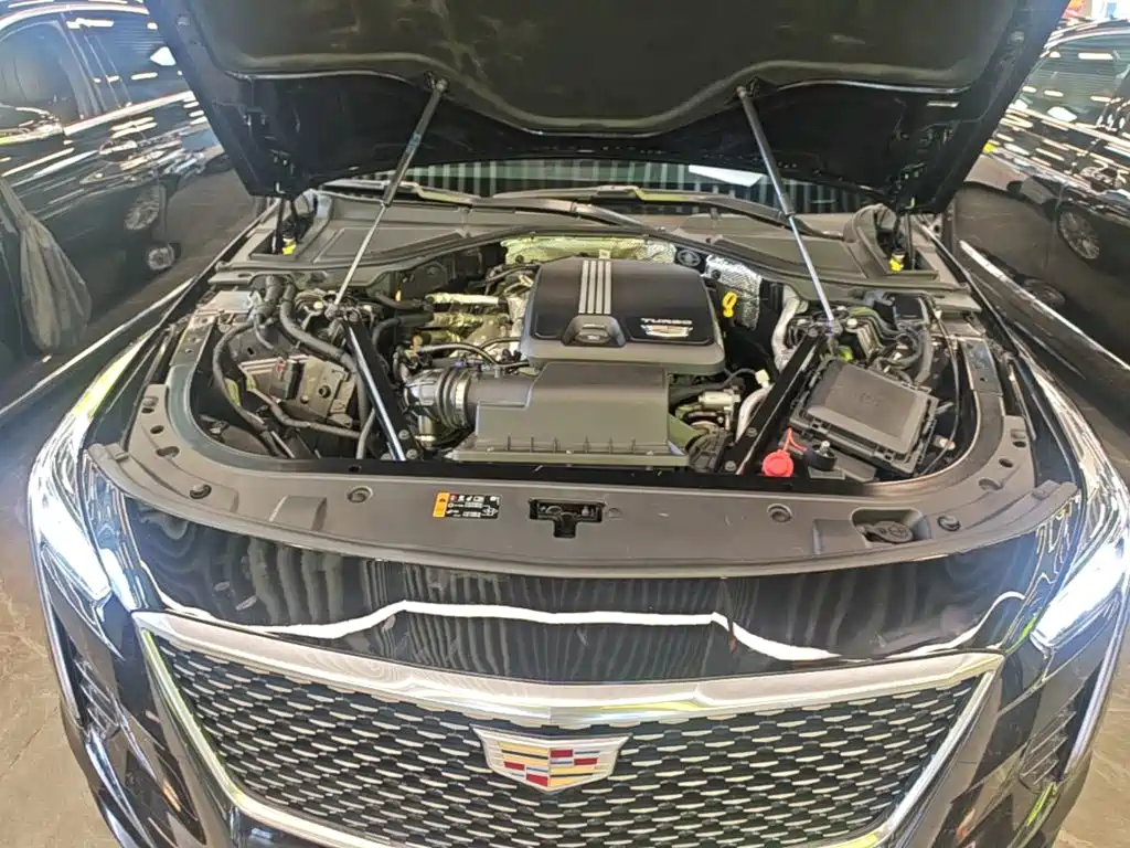 Cadillac CT6 — фото 20