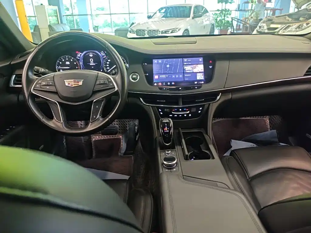 Cadillac CT6 — фото 10