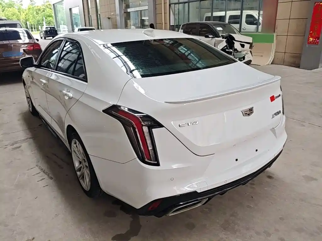 Cadillac CT4 — фото 5