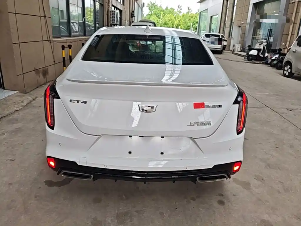 Cadillac CT4 — фото 6