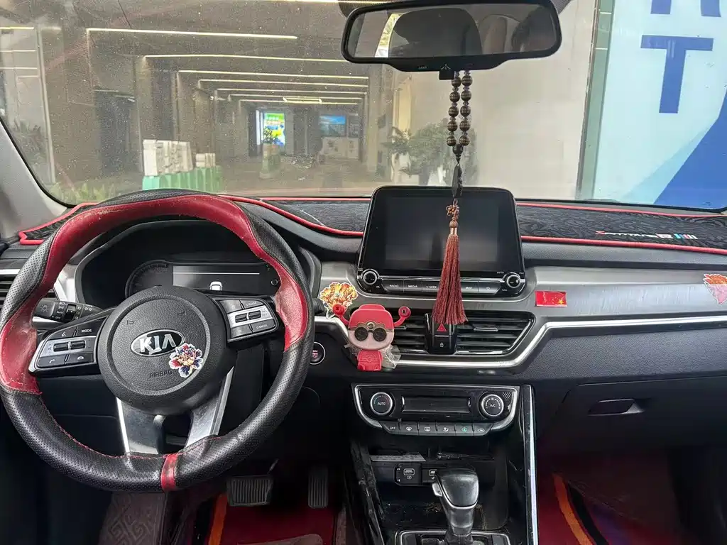 Kia Sportage — фото 8