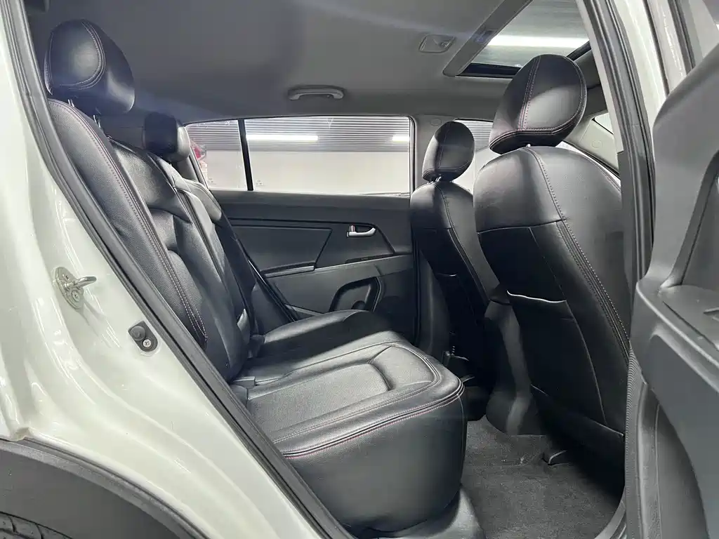 Kia Sportage — фото 10