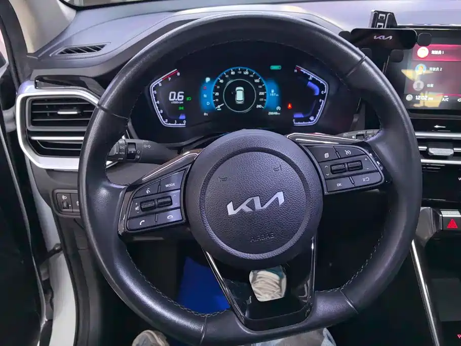 Kia Sportage — фото 15