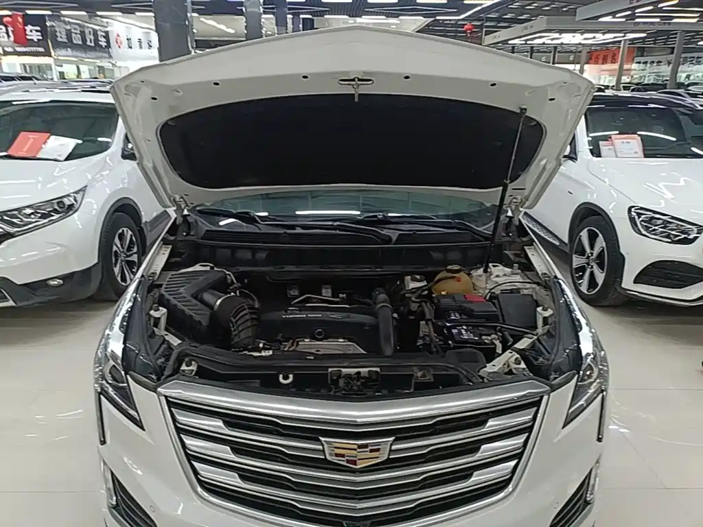 Cadillac XT5 — фото 20