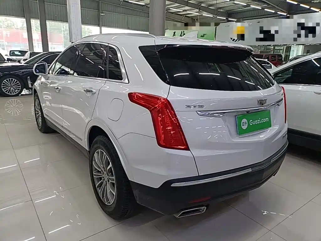 Cadillac XT5 — фото 5