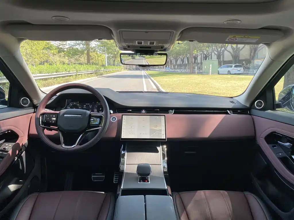 Land Rover Evoque — фото 11